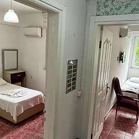 Sato Apartmanhotel 3*