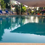Ξενοδοχείο με διαμερίσματα Sato