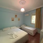 Ξενοδοχείο με διαμερίσματα Sato 3*