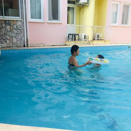 Sato Apartahotel 3*