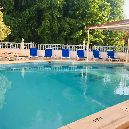 Aparthotel Sato 3*